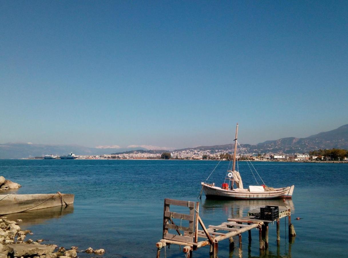 Patras White Castle Apartment Екстериор снимка
