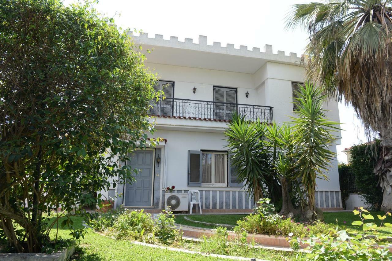 Patras White Castle Apartment Екстериор снимка